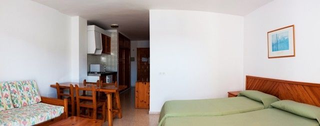 Apartamentos Los Angeles San Antonio Abad Exterior foto